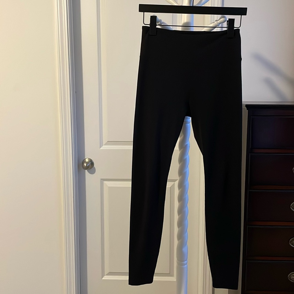 Lou&Grey,Size:S,Col:black,one back pocket,stretchable and comfy.new.